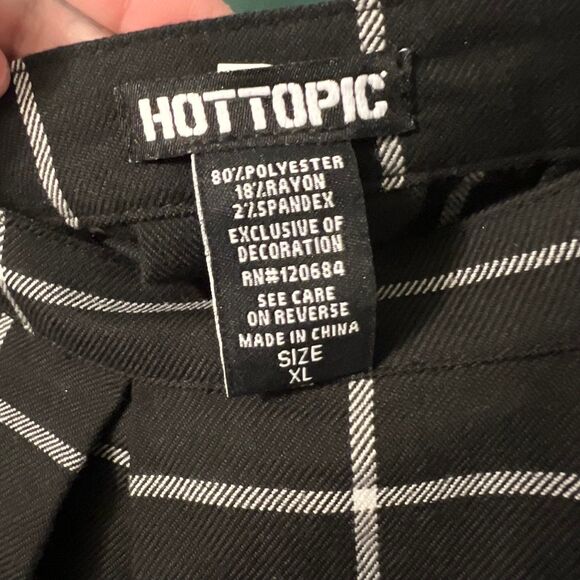 Hot Topic Pleated Plaid Skirt XL Punk Academia Goth Style - Picture 4 of 6